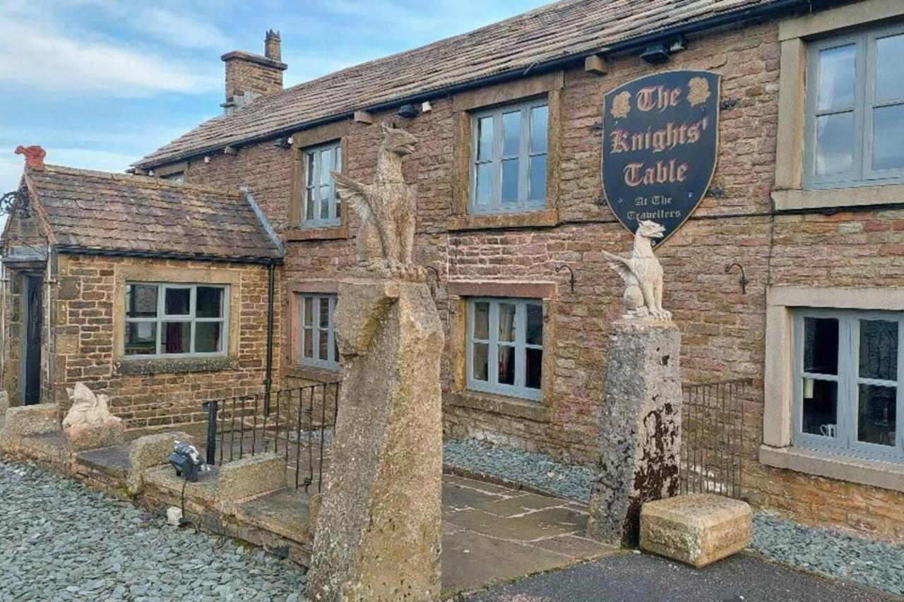 2-bed Near Buxton Outstanding Location *